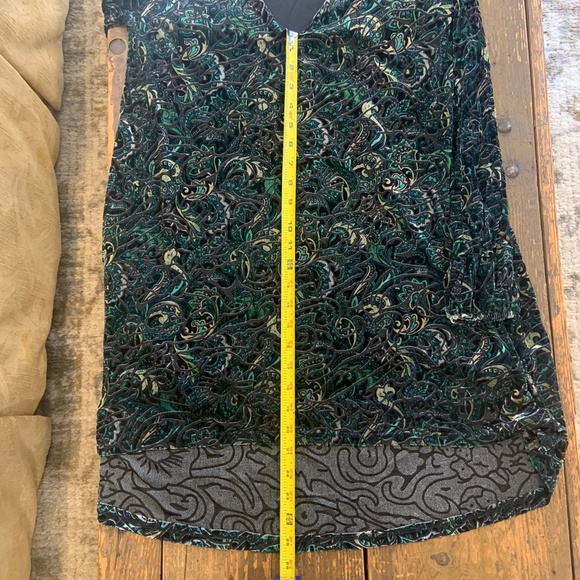 Green Velvet Long Sleeve Mini Dress - Picture 6 of 8